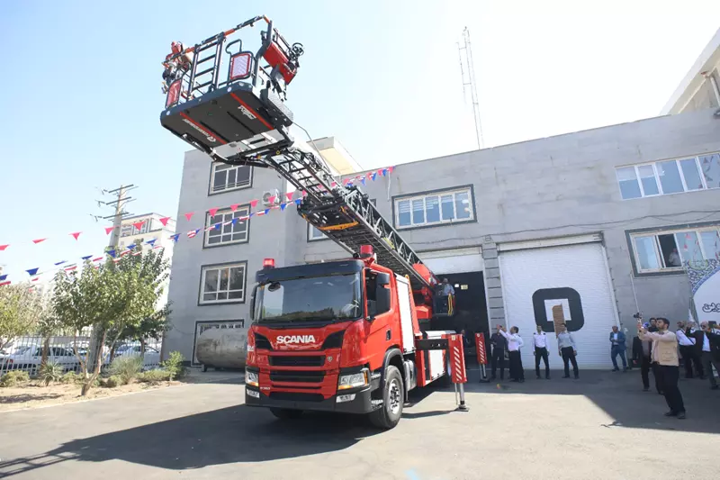 خرید و تجهیز ماشین‌آلات تخصصی  از جمله خودروهای تانکر آب، فوماتیک حریق، نجات سنگین خودرو، امداد و نجات و نردبان ۴۲ متری با اعتبار ۱۶۶۳  میلیارد ریال