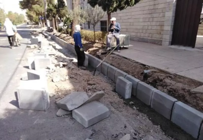 بهسازی معابر با اجرای کفپوش به متراژ ۵۲۰۰متر مربع و جدولگذاری به طول ۱۹۰۰ متر 